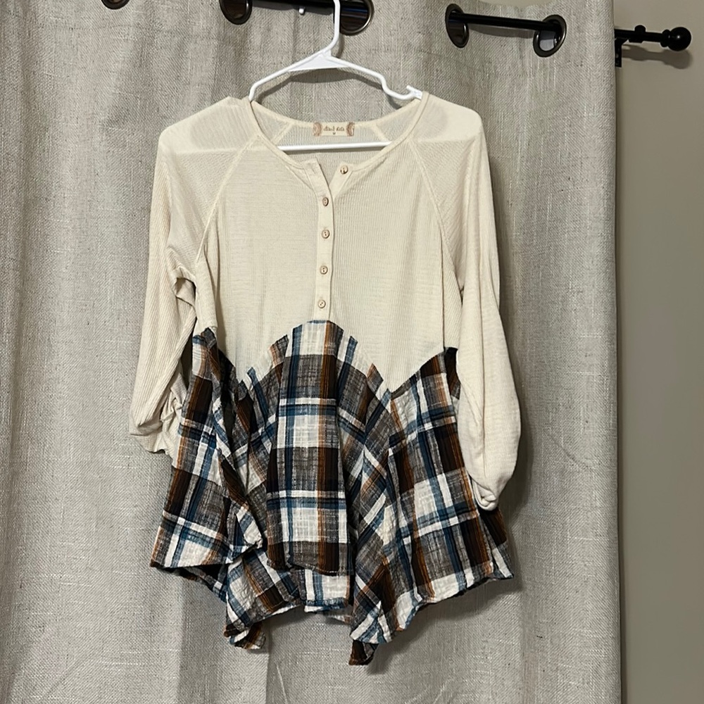 Altar’s State M Long-Sleeved Blouse.